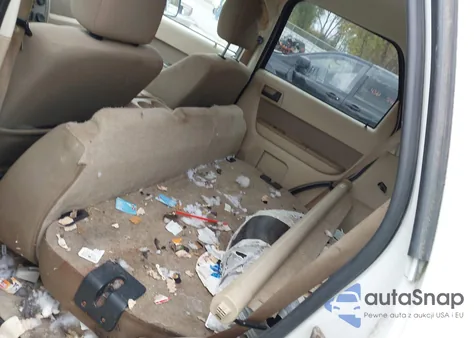 2009 Ford Escape Xlt из США, поврежденный, VIN 1FMCU93G19KB54261